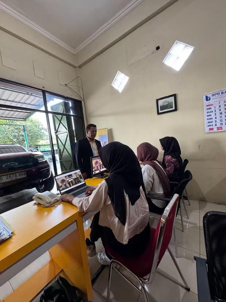 Mahasiswa ITB AAS Indonesia mengikuti magang digital marketing properti di BKM Properti Solo Raya